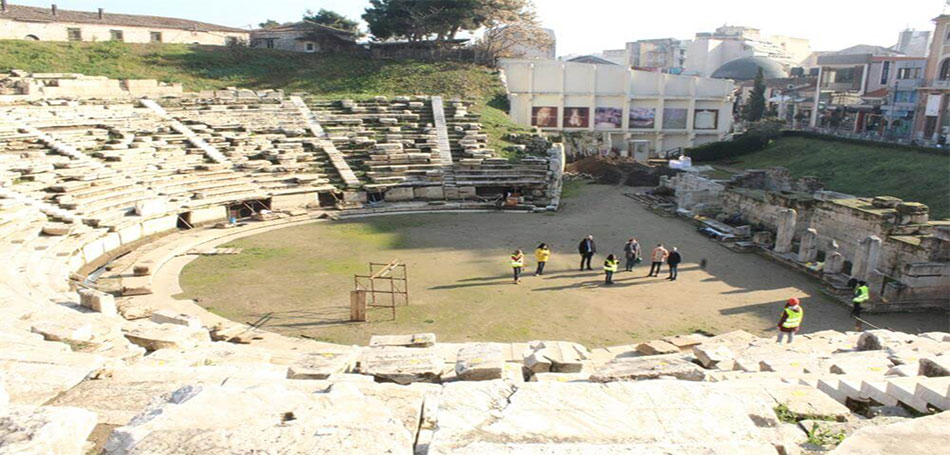 Εργασίες αποκατάστασης του αρχαίου θεάτρου της Λάρισας
